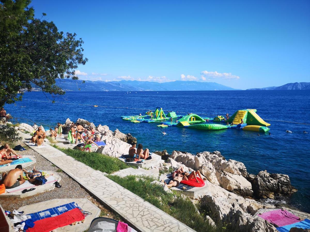 Villa Clara Apartments Kvarner Novi Vinodolski Eksteriør bilde